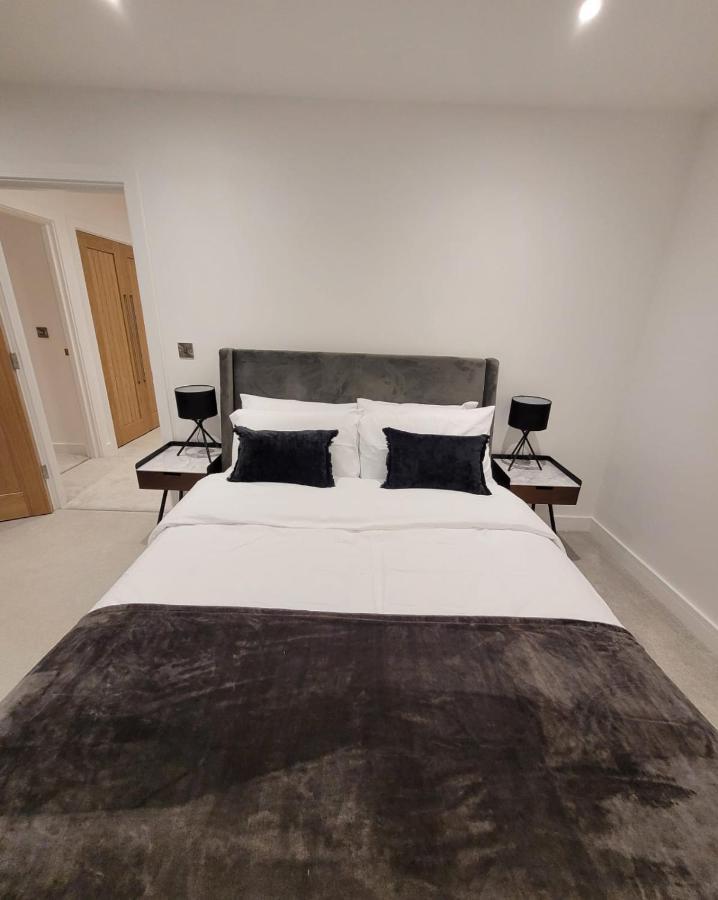 Luxury 1 Bed Apartment In The Centre Of Rochester Wainscot Buitenkant foto