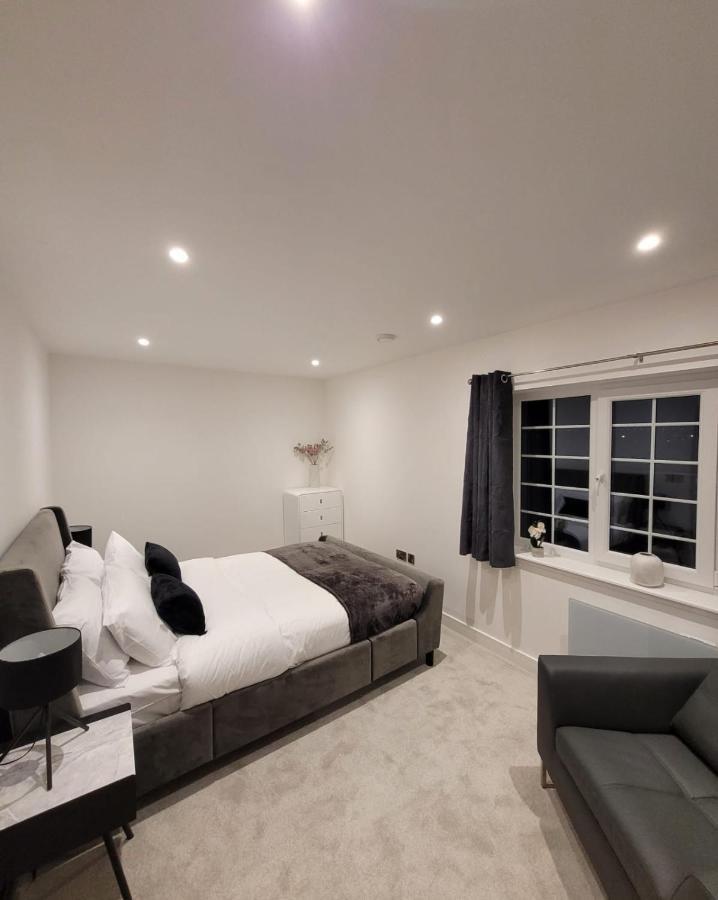 Luxury 1 Bed Apartment In The Centre Of Rochester Wainscot Buitenkant foto